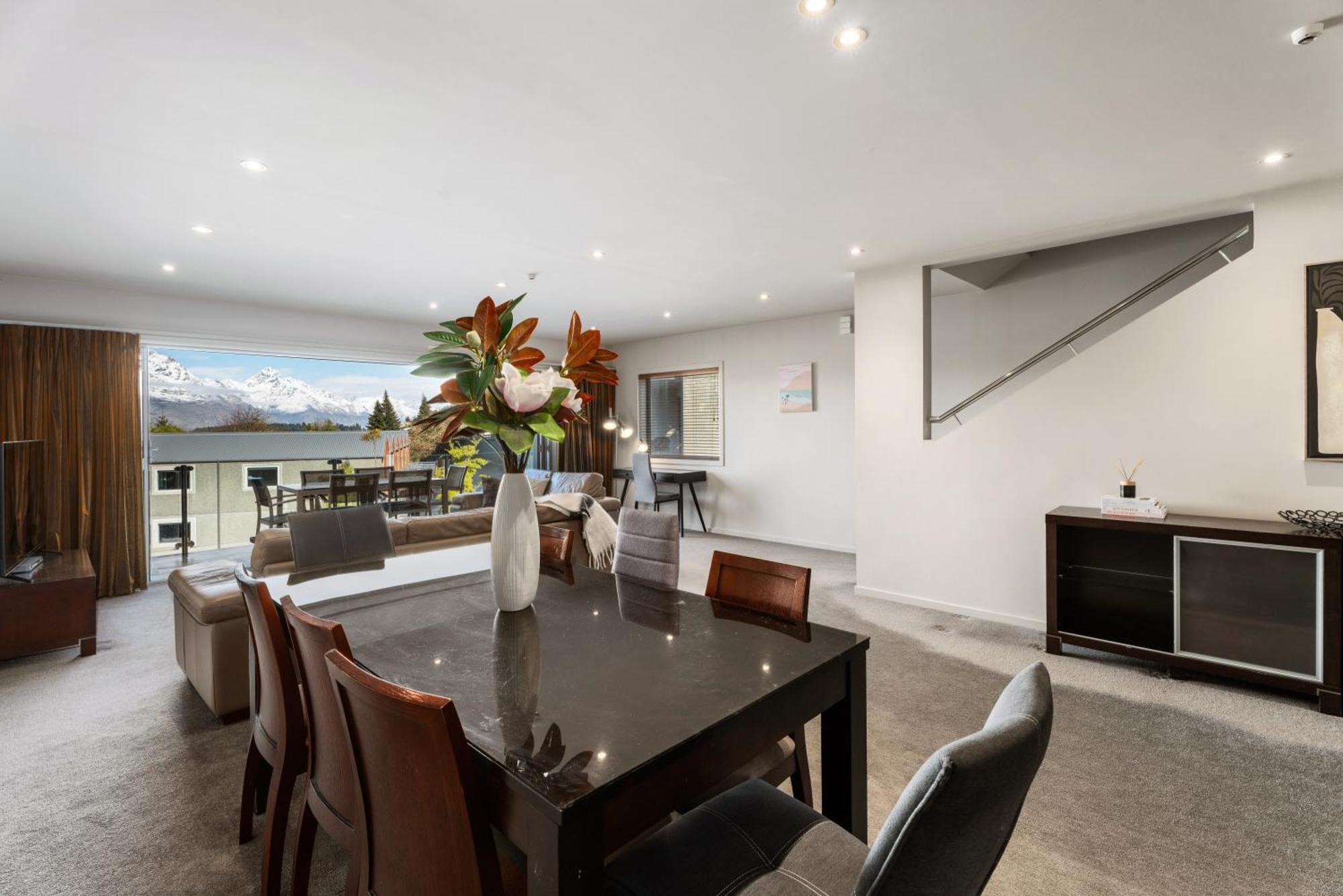 Lakefront Living - 4 Bedrm Apartment Alpine Vilage Distretto di Distretto di Queenstown Esterno foto